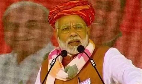 In Gujarat Pm Narendra Modi Tears Into Congress Says He Sold Tea Not