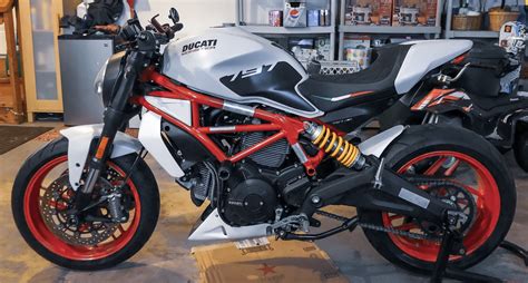 Ducati Monster 797