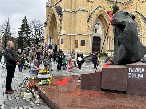 Wiceszef Msz O Dewastacji Pomnika Jana Paw A Ii W Odzi Radio Doxa