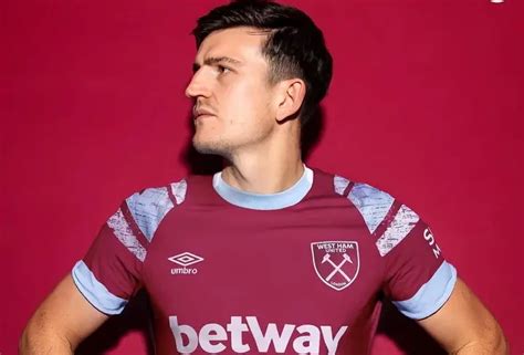 Deal Done West Ham Signs 30 Year Old Harry Maguire For £30m From Man