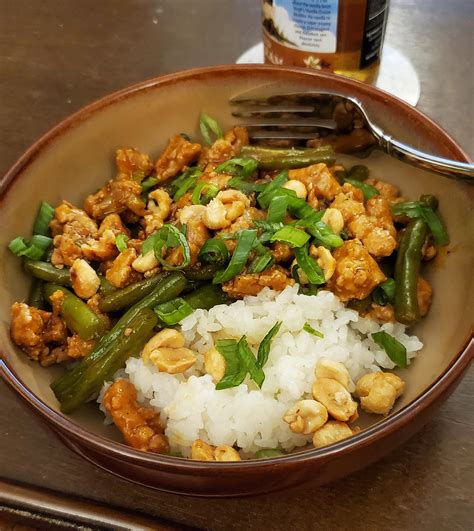 Szechuan Pork And Green Bean Stir Fry R Hellofresh