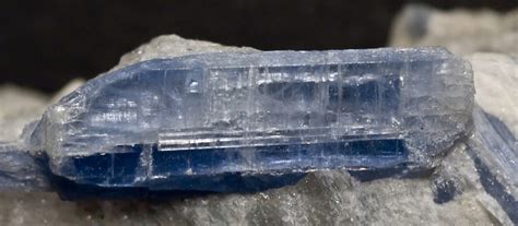 Kyanite - Gemstone Buzz