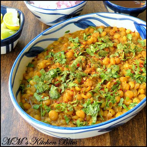 Mm S Kitchen Bites Ghugni Bengali Curried Yellow Peas Snack And