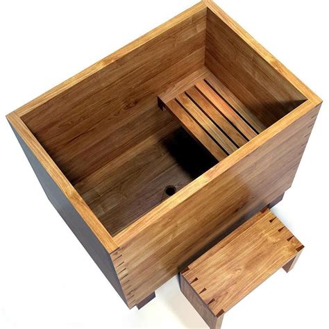 Hurley Handcrafted Natural Wood Japanese Soaking Tub Wood Tub