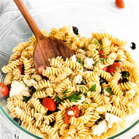 Easy Greek Pasta Salad With Homemade Vinaigrette Dressing