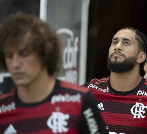 Cruzeiro Busca Refor O Na Defesa Interesse Em Zagueiro Do Flamengo