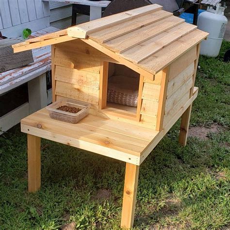 Large Heated Cedar Cat House Outdoor Cat Houseferal Cat Etsy Canada