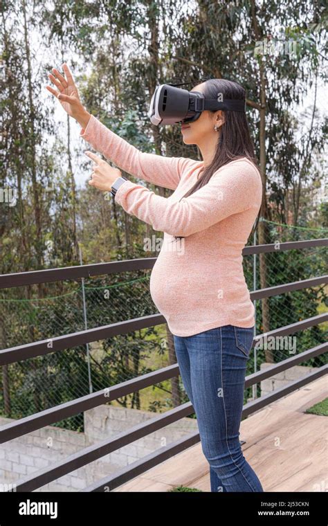 Latina schwanger Fotos und Bildmaterial in hoher Auflösung Alamy