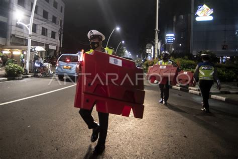 PEMBATASAN MOBILITAS WARGA DI JAKARTA ANTARA Foto