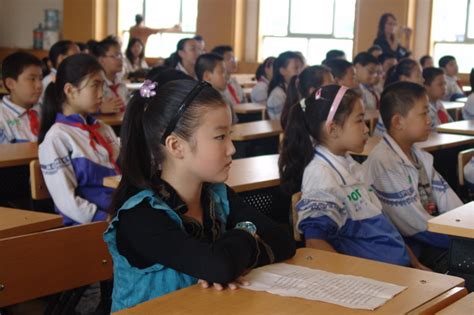 我校丹雨晗同学参加碑林区中小学“感动我的人”演讲比赛 西北大学附属小学