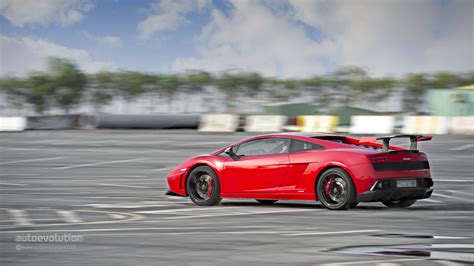 LAMBORGHINI Gallardo Super Trofeo Stradale Review - autoevolution