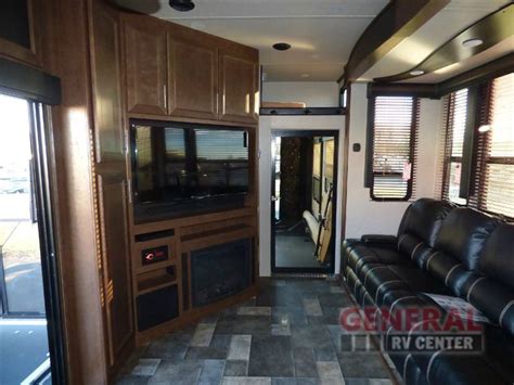 New 2016 Keystone Rv Fuzion 420 Chrome Toy Hauler Fifth Wheel At