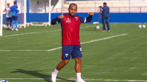 Emprestado Pelo Fortaleza Edinho Viaja Para Se Apresentar Ao Sport