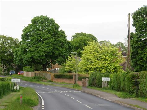 Thursley Road Elstead Near Farnham Malc Mcdonald Cc By Sa