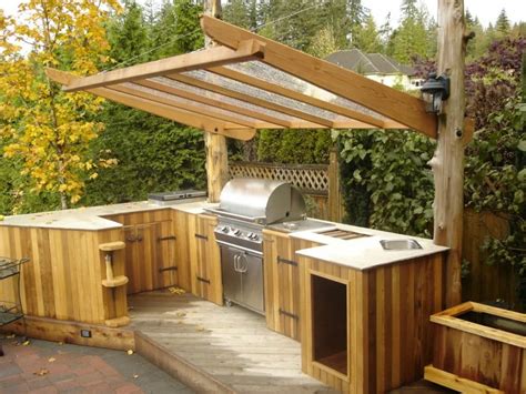 40 Outdoor Kitchen Pergola Ideas for Covered Backyard Designs