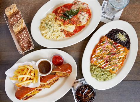 Cheesecake Factory Hours [Updated 2022] - TheFoodXP