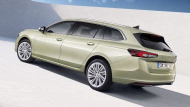 In Vendita Nuova Skoda Superb Wagon 2024 Motori E Listino Prezzi