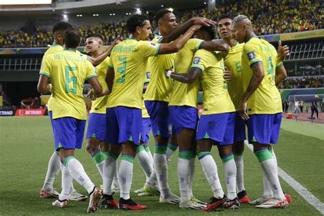 Brasil estreia nas Eliminatórias goleada diante da Bolívia