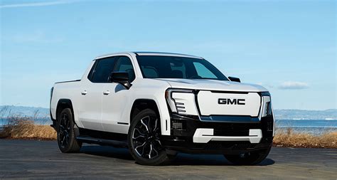 2025 Gmc Sierra Ev Reviews Price Mpg And More Capital One Auto Navigator