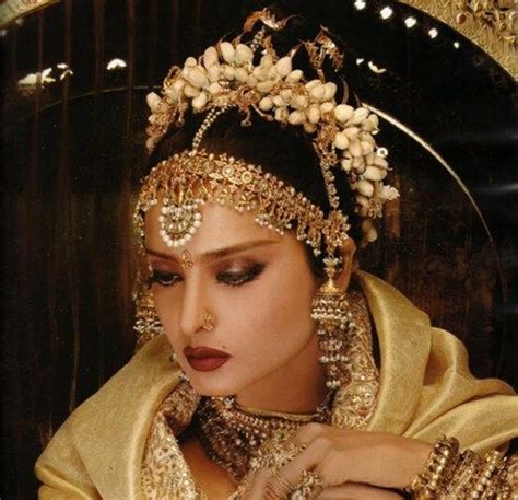 Rekha Photos 50 Rare Hd Photos Of Rekha Entertainment Newsthe Indian Express