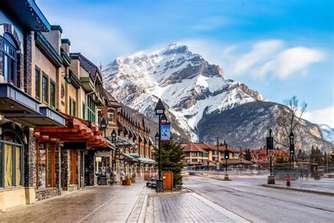 Top 8 Things To Do In Banff National Park Canada Tripstodiscover Hot