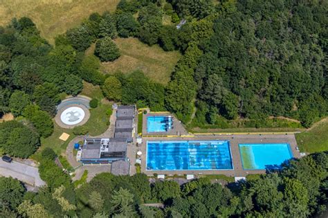 Schwelm Aus Der Vogelperspektive Schwimmbecken Des Freibades Ohne