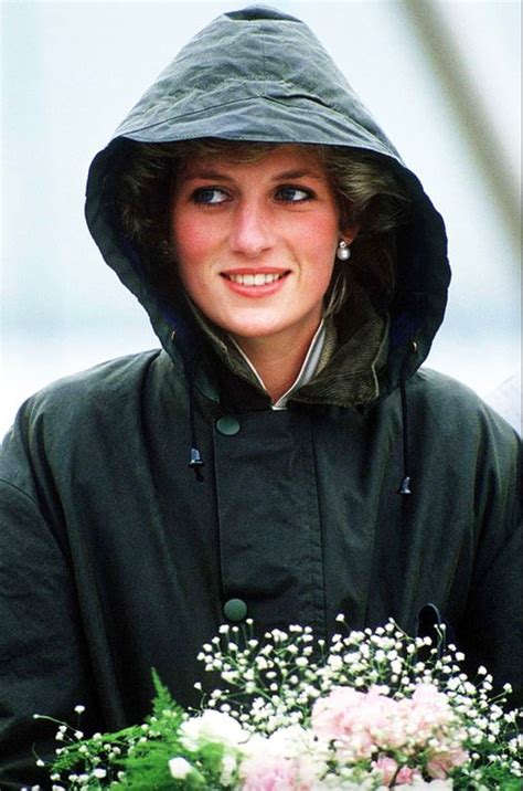 Never Before Seen Pictures Of Princess Diana Celebrity Insider