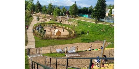 Villars Jeux Pour Enfants Terrains De Sport Le Parc De La Sapini Re