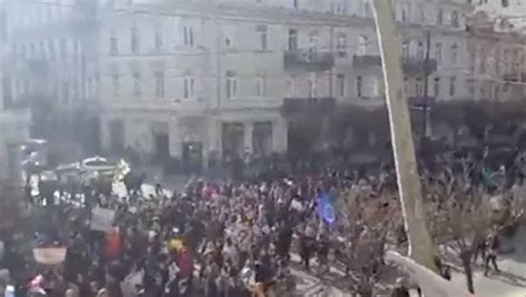 В Тбилиси начались новые митинги из-за законопроекта об иноагентах
