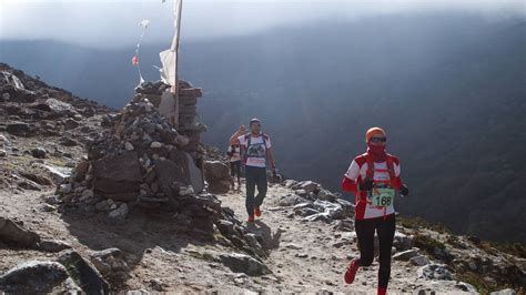 Cómo Es La Tenzing Hillary La Excéntrica Y Dura Maratón Del Everest