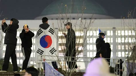 Corea Del Sud Legge Marziale No All Impeachment Il Partito Al