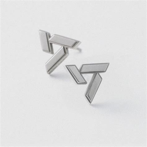 Seventeen Jeonghan Mingyu Svt Logo 8th Anniversary Earrings Set Sealed