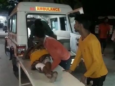 The Woman Was Brutally Beaten Up By The Bullies In Siwan सीवान में