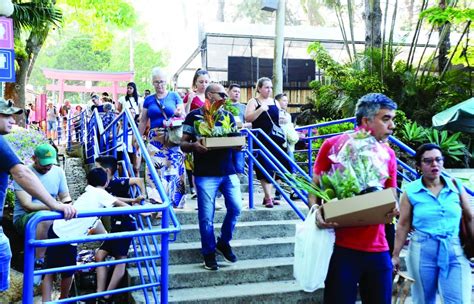 Festa De Flores E Morangos De Atibaia J Recebeu Mais De Mil