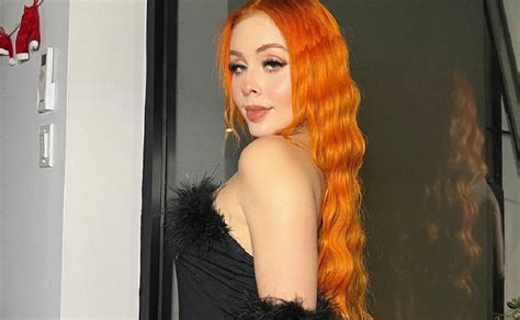 Maya Nazor volvió a dejar sin respiración a sus seguidores con un bikini color dorado