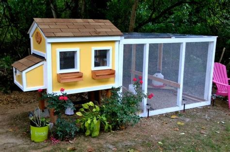 18 Amazing DIY Chicken Coops Designs That Are Seriously Over The Top