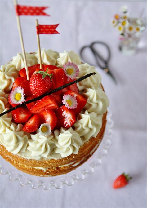 Naked Cake Aux Fraises Cr Me La Vanille Et Mascarpone That S Amore