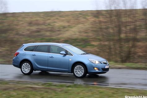 Rijtest Opel Astra Sports Tourer Cdti Pk At Groenlicht Be