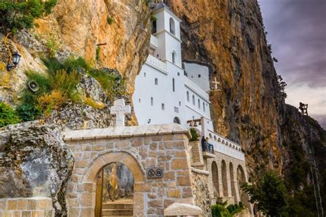 Les plus beaux monastères perchés