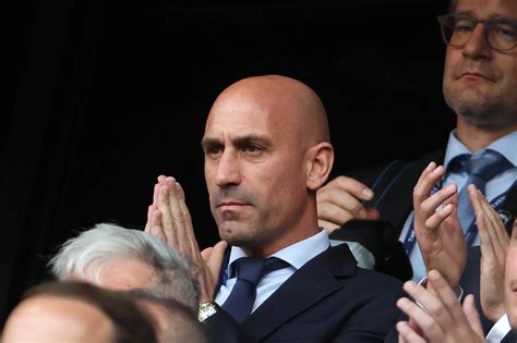 Luis Rubiales' mother on hunger strike in church and tells Jenni ...