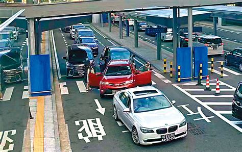 大橋珠海口岸現車龍 「澳車北上」排個半鐘 內地 香港文匯網