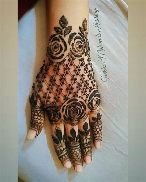 Aggregate more than 70 henna mehndi designs photos best - seven.edu.vn