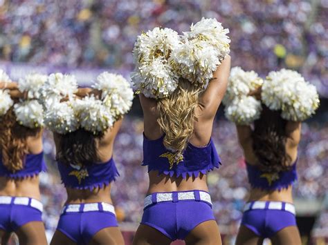 Vikingsiphone Vikings Cheerleaders Football Cheerleaders Football