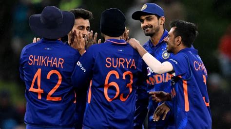 Ind Vs Nz 3rd Odi बारिश ने किया बेड़ा गर्क न्यूजीलैंड के हाथों 0 1 से