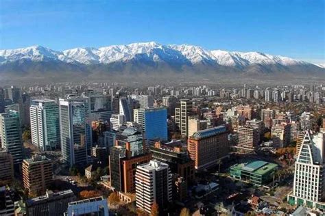 Zonas periféricas de Santiago se potencian