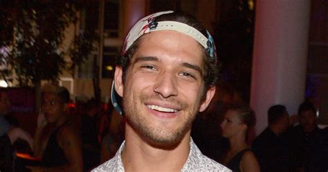 Teen Wolfs Tyler Posey Apologizes For His Fake Coming Out