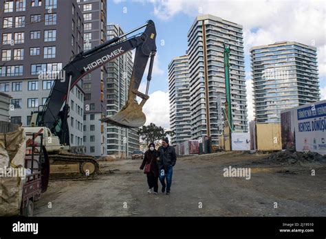 23 De Marzo De 2022 Escenas De La Vida Cotidiana En Fikirtepe Uno De