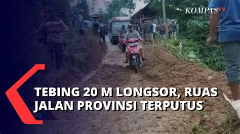 Jalan Penghubung Antar Kecamatan Terputus Akibat Tertimbun Material