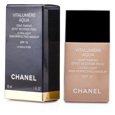 Chanel Vitalumiere Aqua Ultra Light Skin Perfecting Make Up Spf15