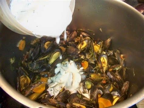 Cuisine En Folie Moules Au Pourpier Piment D Espelette Et Cr Me Au X R S